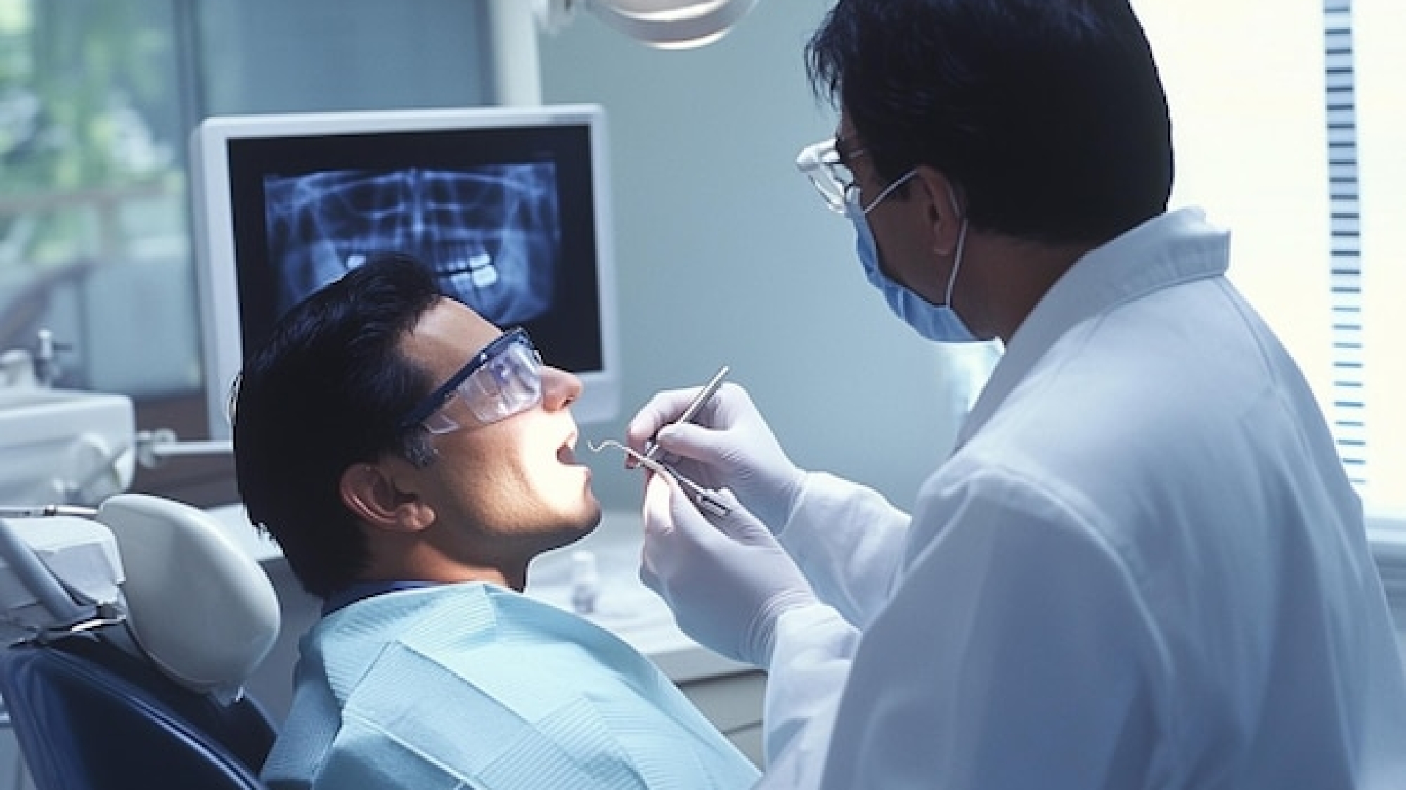 patients-dental-exam-showing-range-diagnostic-tools-use-including-xray-visual-inspe_1327465-21690